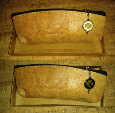 Estojo em Cortiça com aplique metal (2cm) com Trevo 4 Folhas Natural (Esgotado